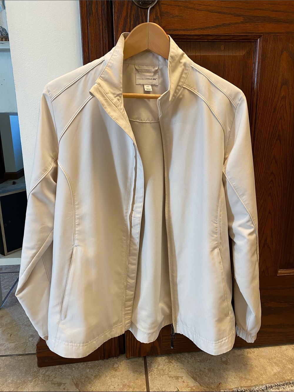 Women’s Cutter & Buck Cream Full-Zip Golf Jacket
